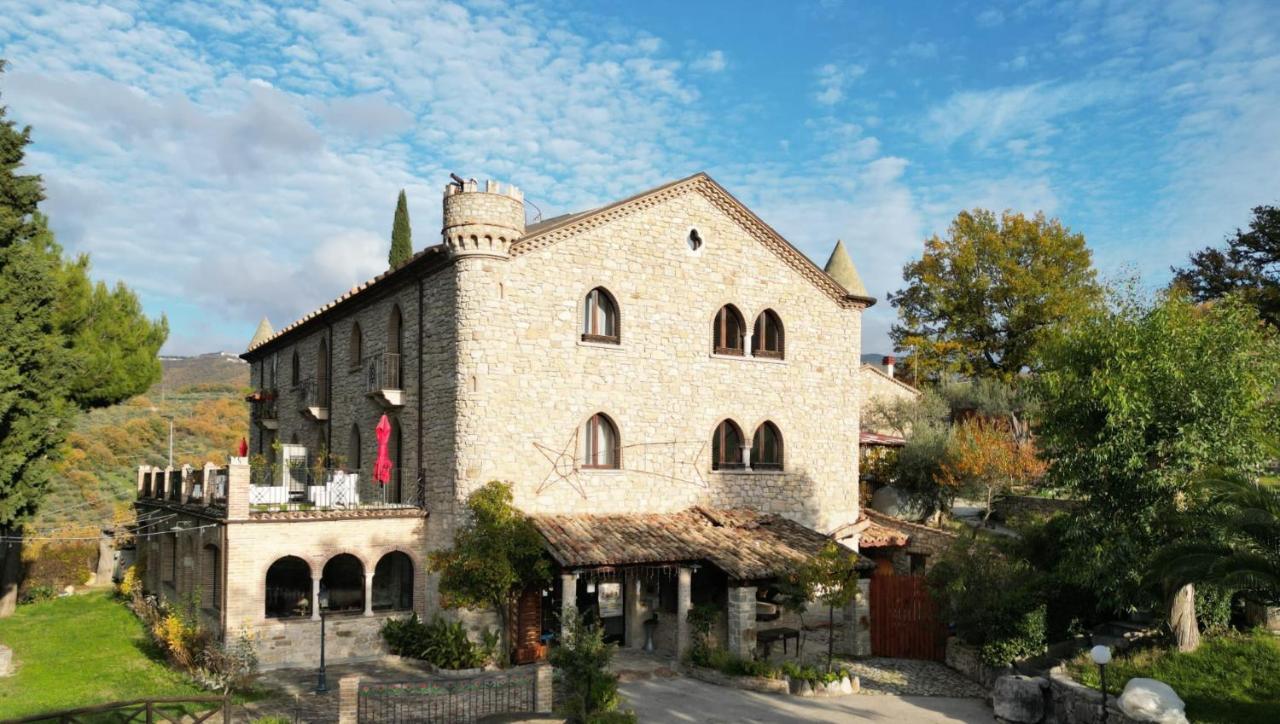 Hotel Lo Smeraldo Roccavivara Экстерьер фото